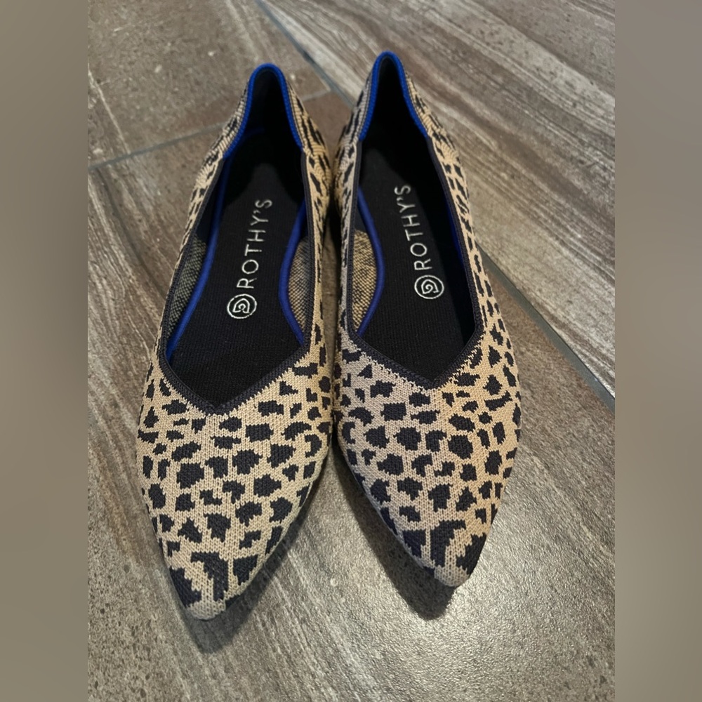EUC Rothys size 10